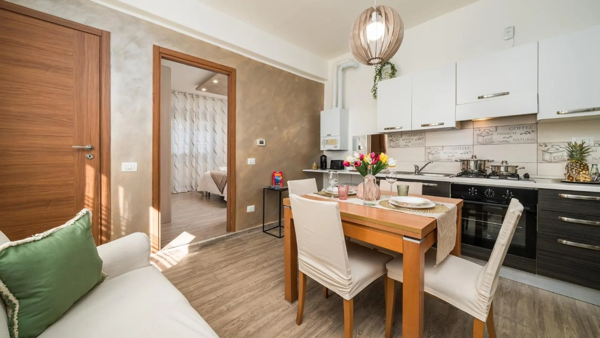 Maisonluvi Lonato del Garda 0*,  Italien